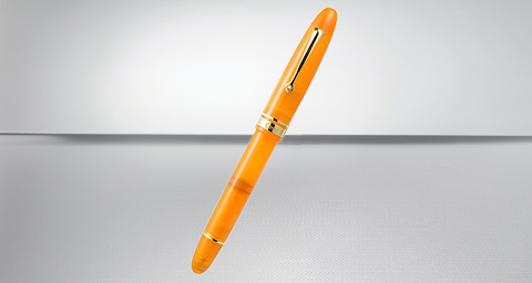 
The Timeless Elegance of Gold Pens
