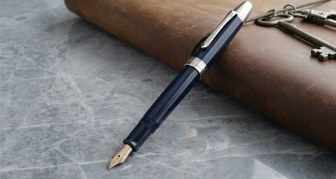 Montblanc Meisterstück Around the World in 80 Days LeGrand Fountain Pen - Medium.jpg